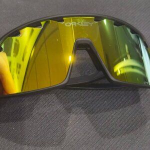 Oakley Sutro Lite – Prizm Gold Lens Sports Sunglasses